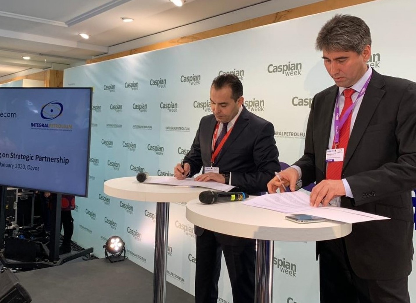 AzerTelecom подписал Меморандум в рамках конференции “Caspian Week 2020” в Давосе